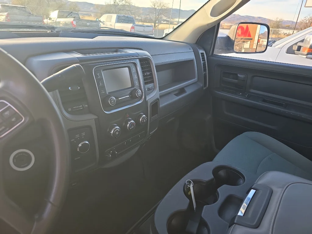 Used 2015 Bright White Clearcoat Ram Tradesman image 27