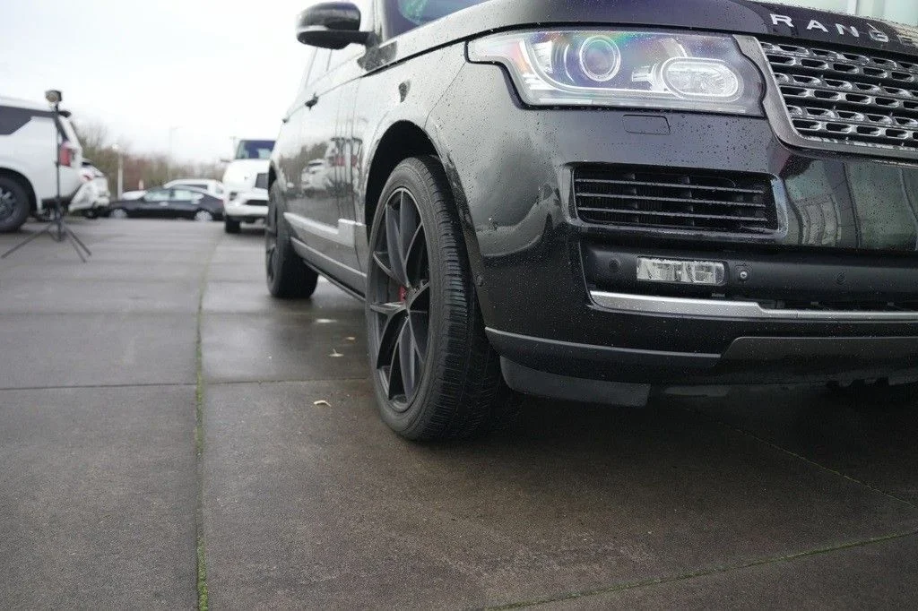 Used 2015 Black Land Rover 5.0L V8 Supercharged image 37