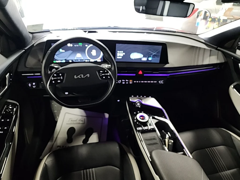 Used 2023 Red Kia GT-Line image 4