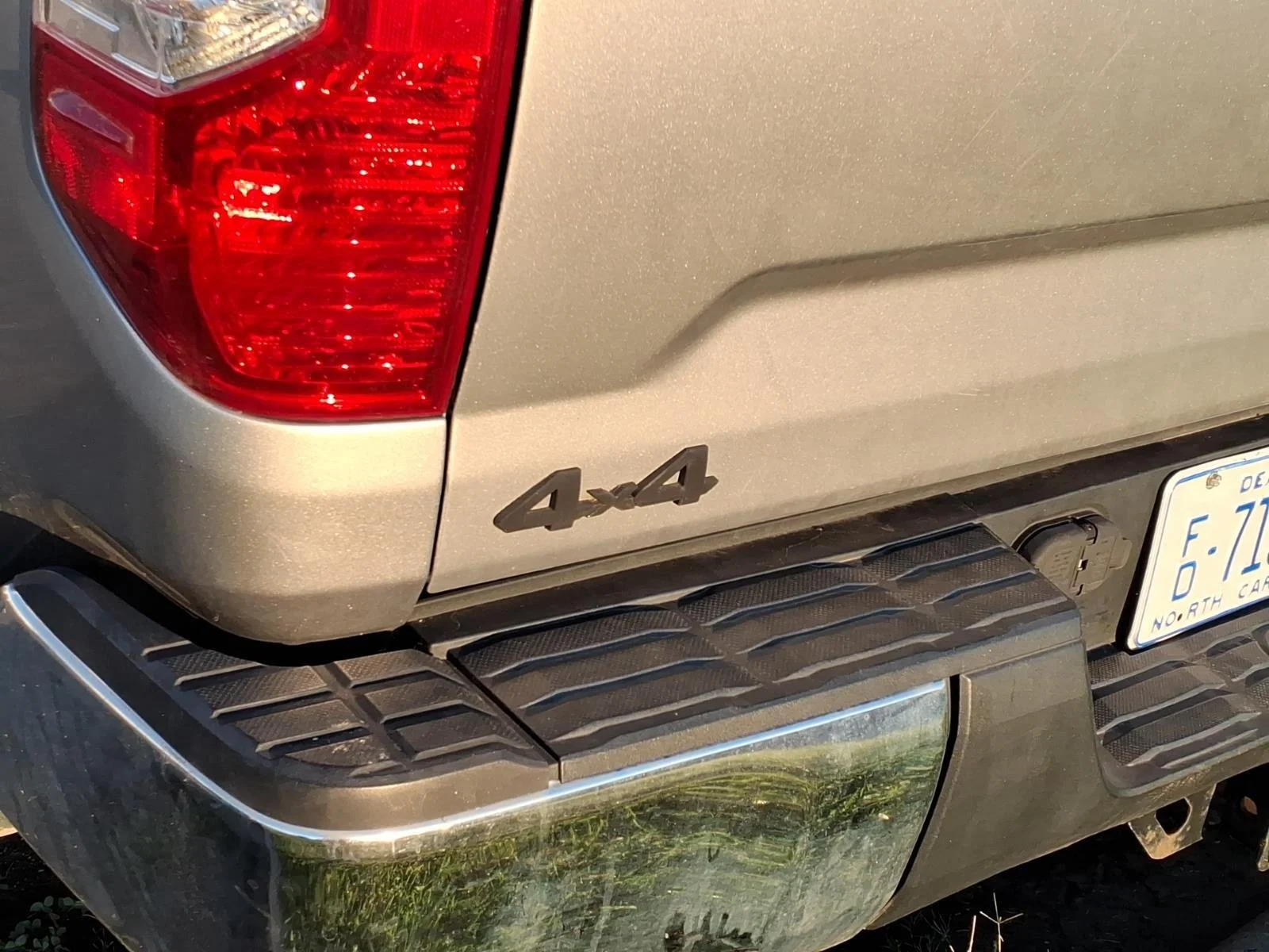 Used 2018 Silver Sky Metallic Toyota Limited image 6