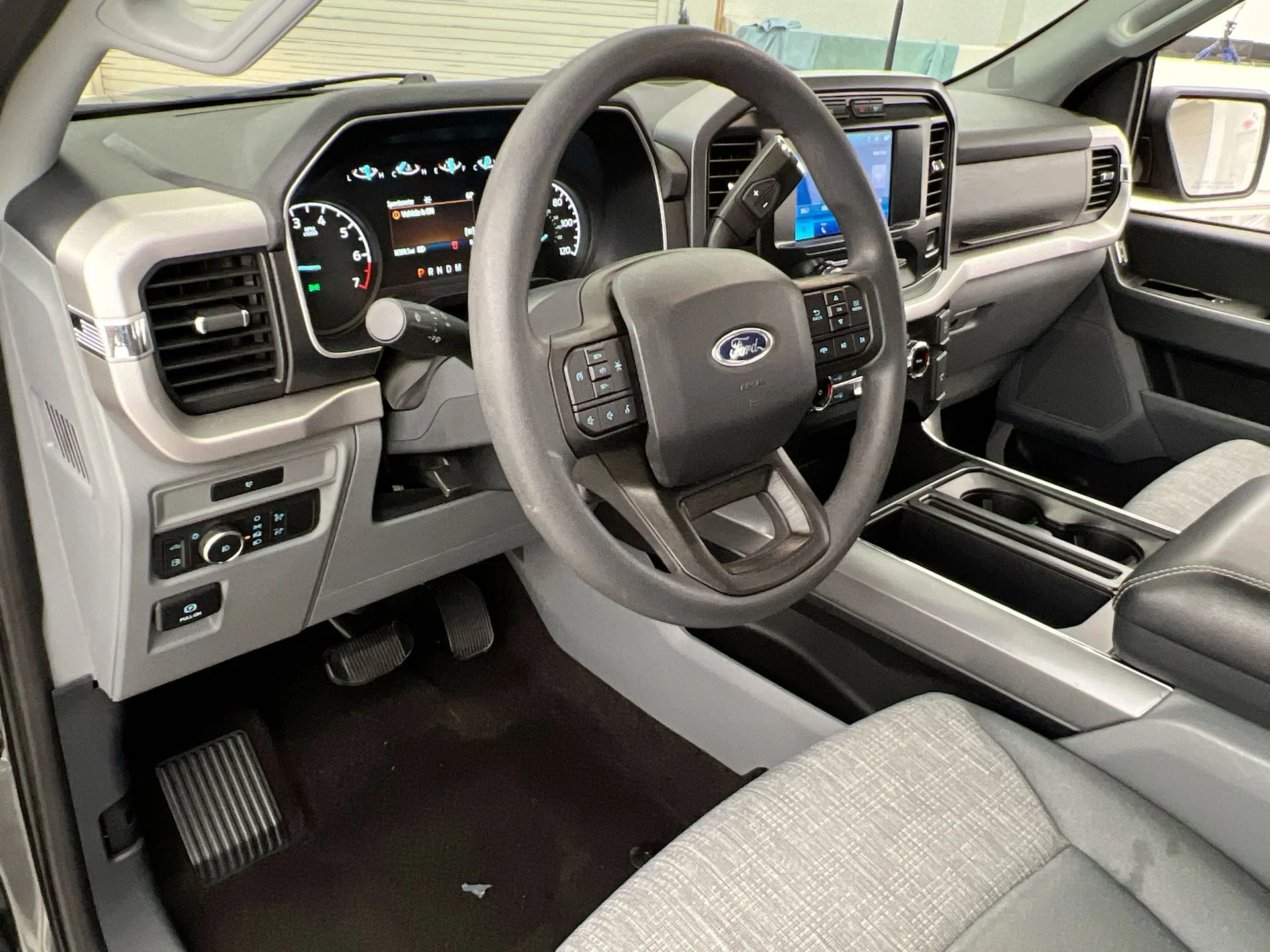 Used 2022 Gray Ford XLT image 7