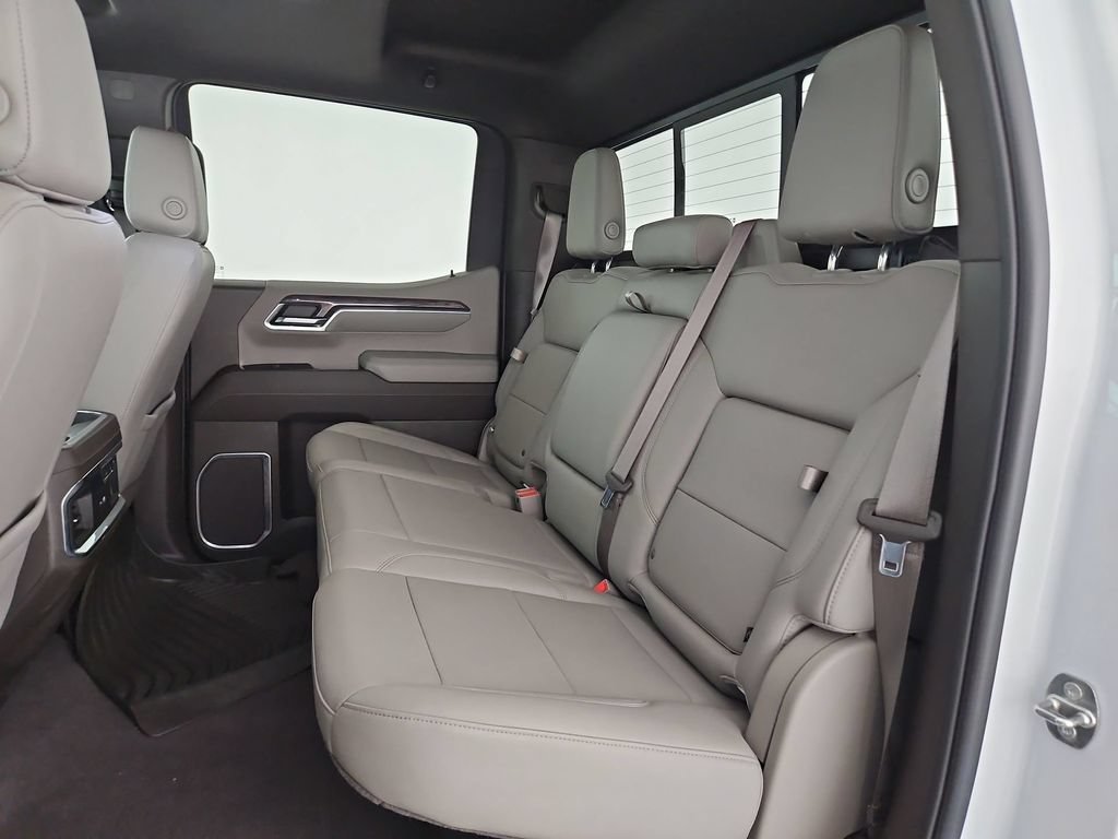 Used 2023 Iridescent Pearl Tricoat Chevrolet LTZ image 31