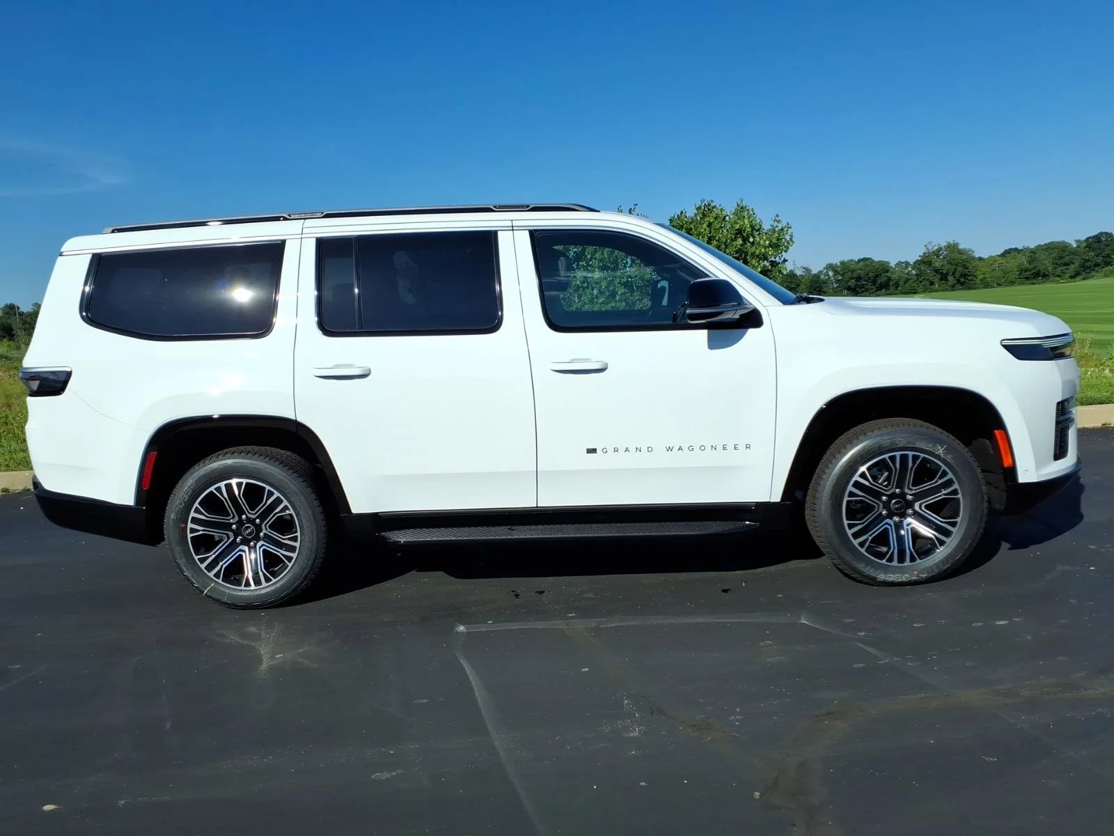 New 2026 Bright White Clearcoat Jeep  image 18