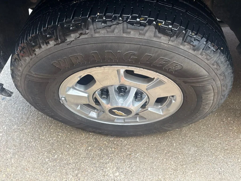 Used 2012 White Chevrolet LT image 2