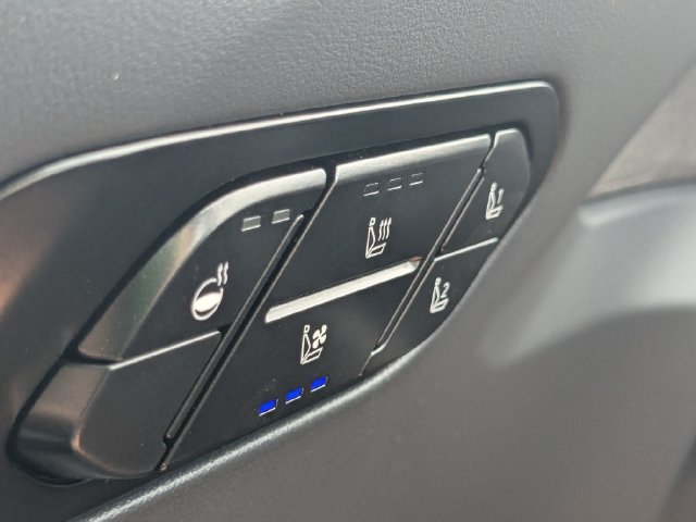 New 2027 Glacial White Kia X-Line SX image 25