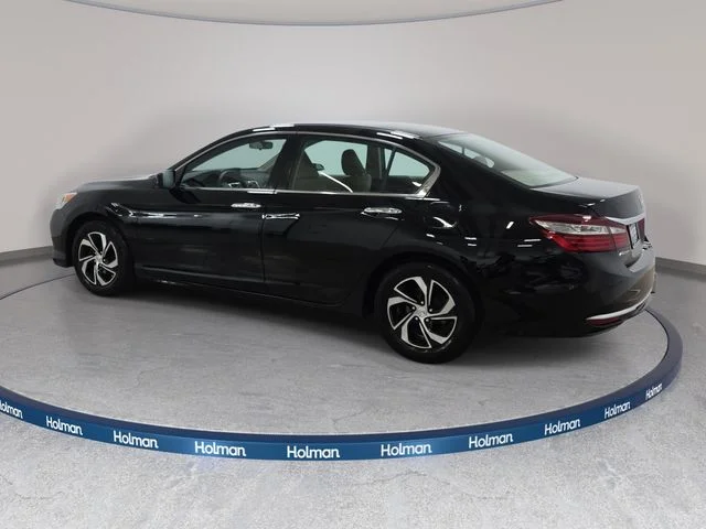 Used 2017  Honda LX image 8