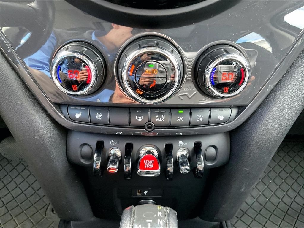 Used 2019 Midnight Black Metallic MINI  image 26