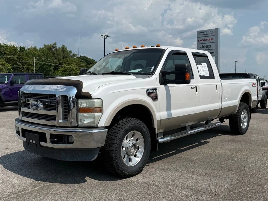 Used 2010  Ford  image 3