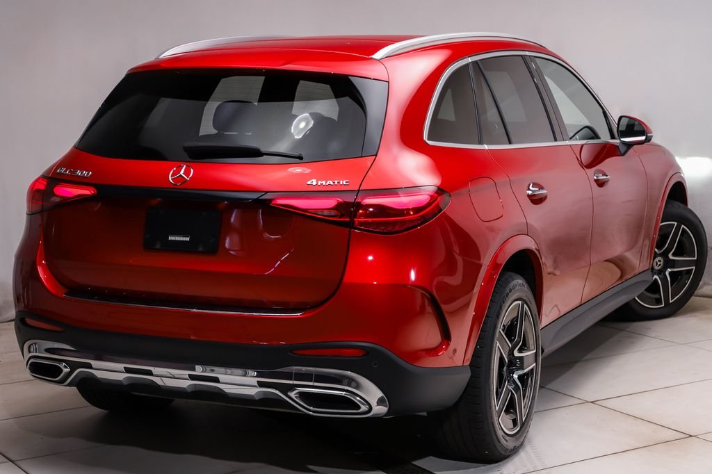 Certified Used 2023  Mercedes-Benz GLC 300 image 3