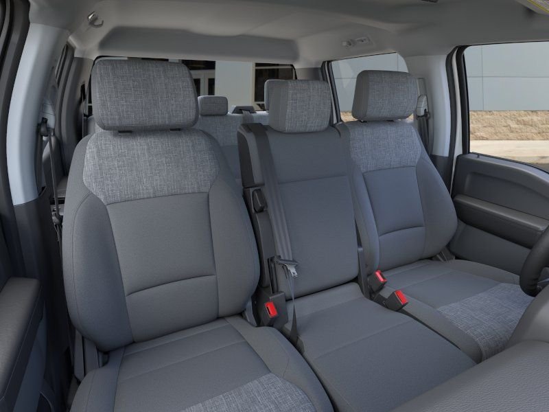 New 2026 Oxford White Ford F-250® XLT image 10