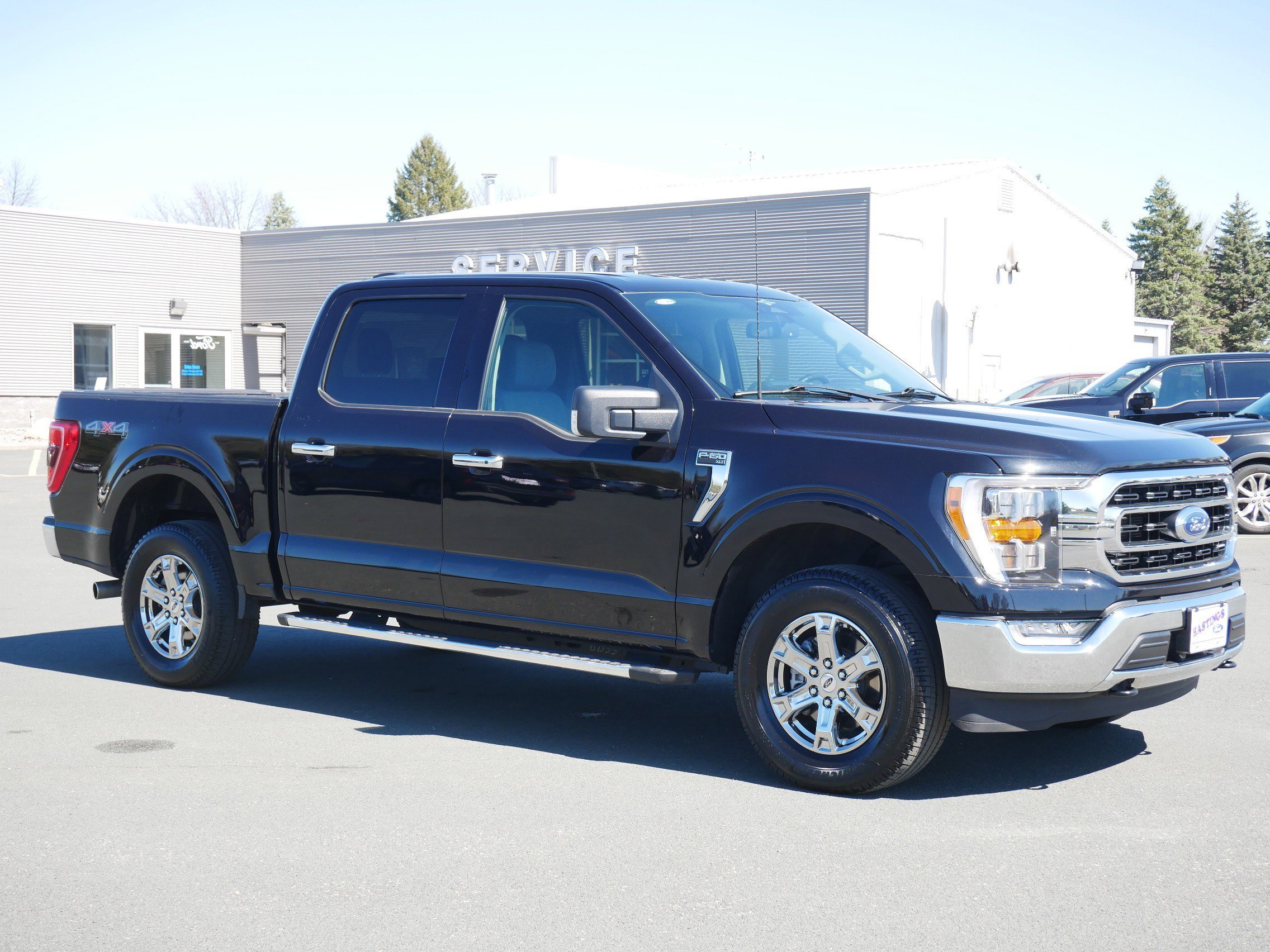 Used 2023 Black Ford XLT image 7