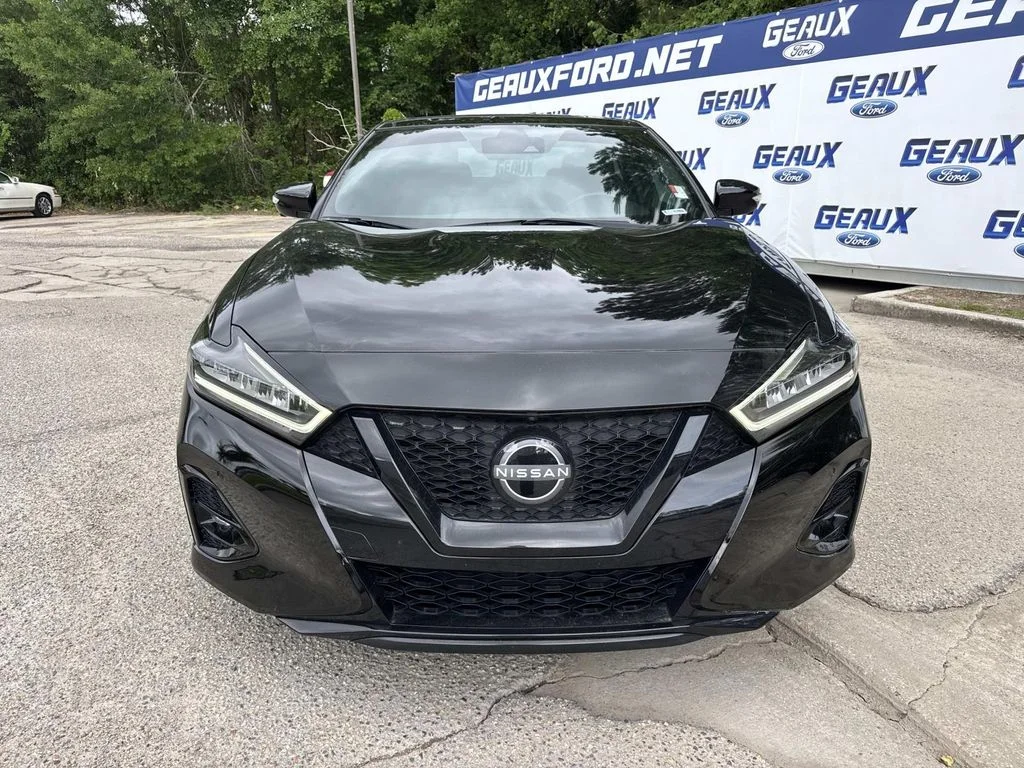 Used 2023 Black Nissan SR image 4
