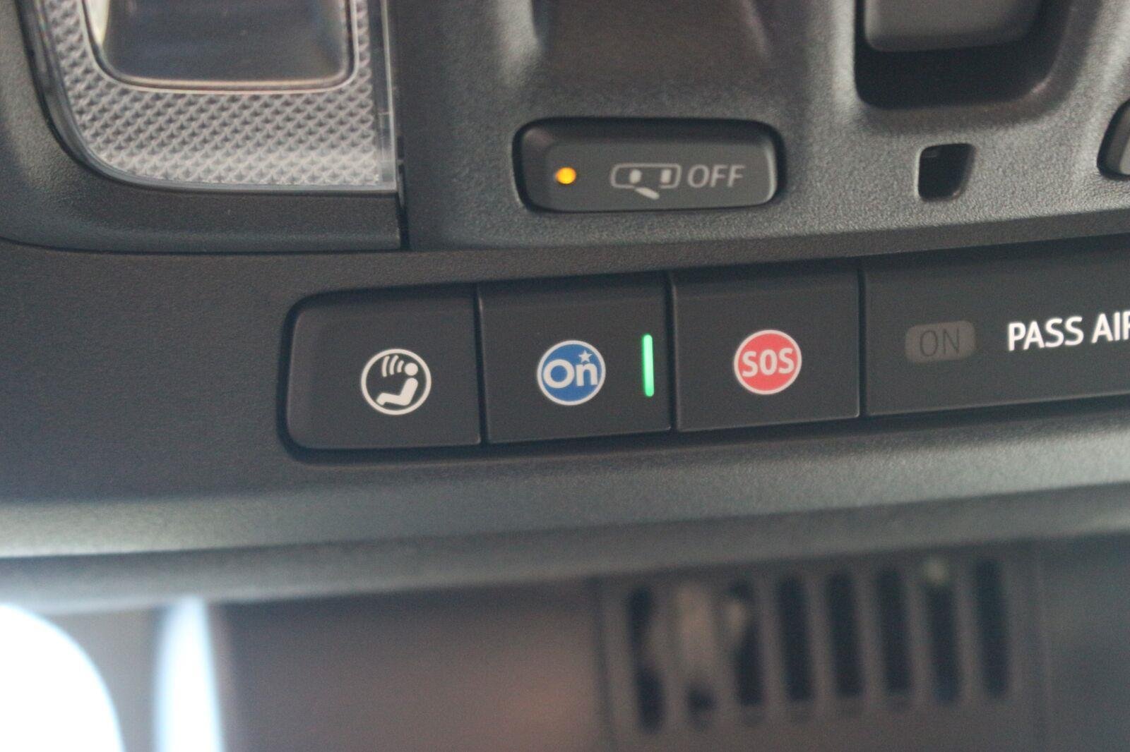 Used 2026 Onyx Black GMC AT4X image 32