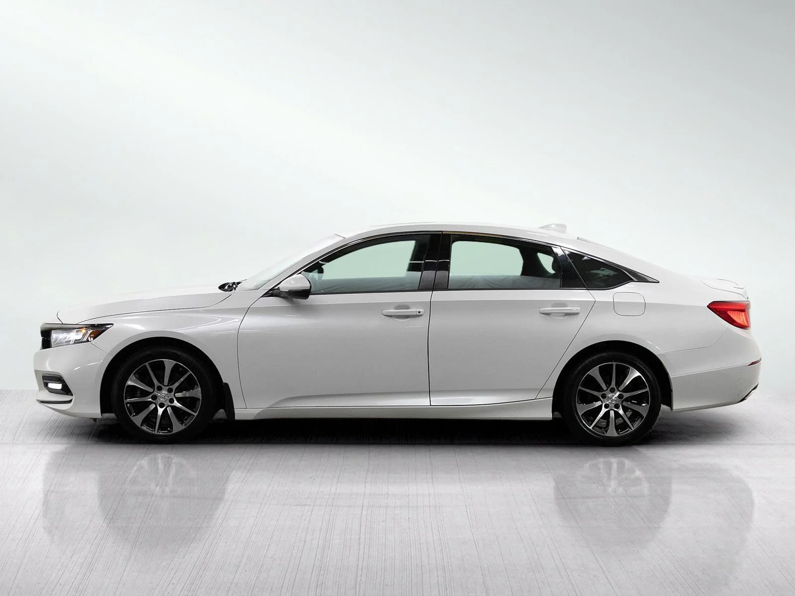 Used 2020 Honda Accord Sport with VIN 1HGCV1E31LA802175 for sale in Burnsville, Minnesota