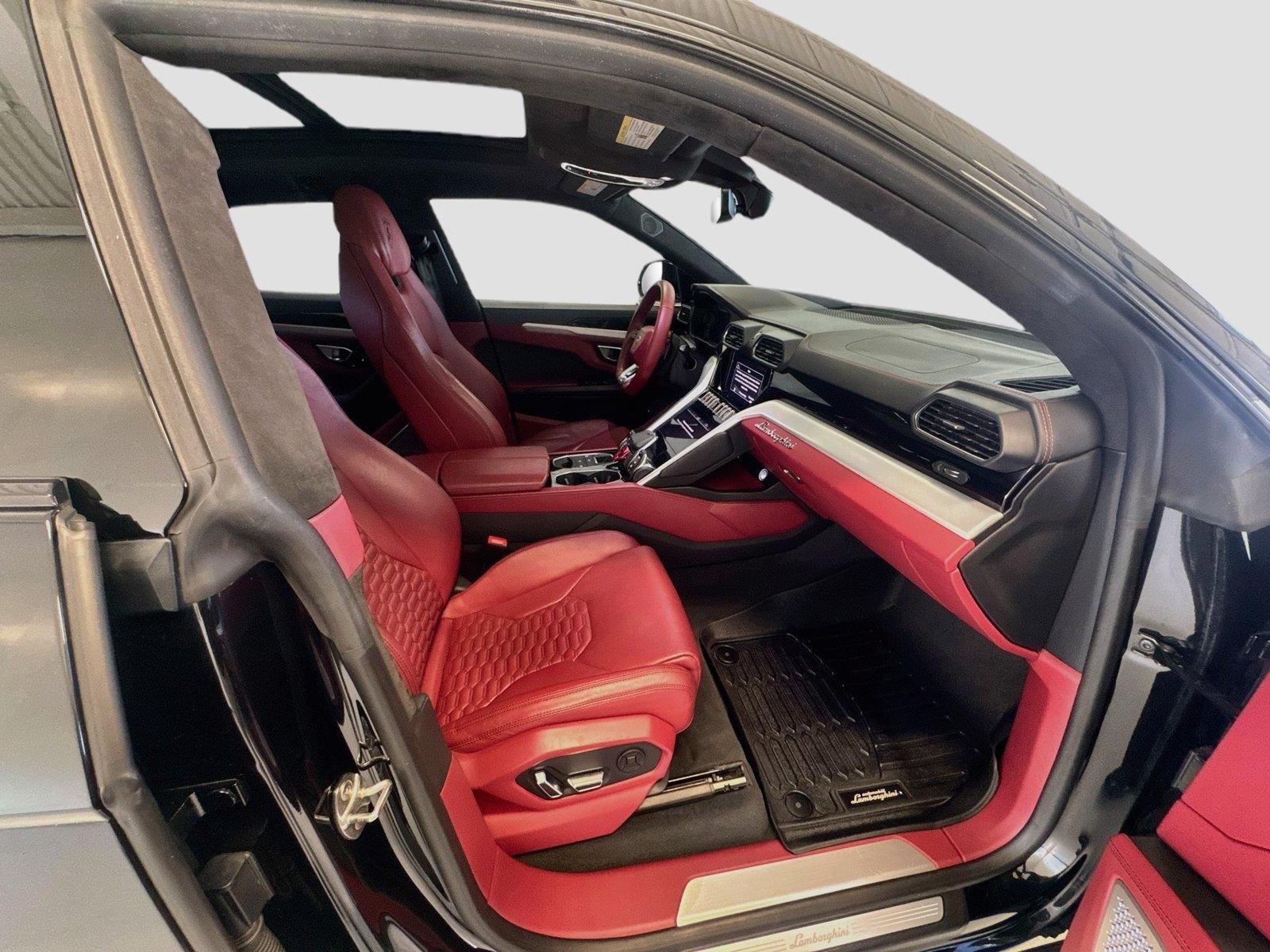 Used 2020 Nero Helene Metallic Lamborghini Base image 29