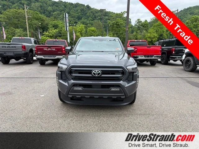 Used 2025  Toyota SR5 image 1