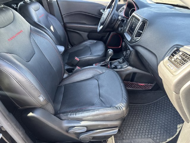 Used 2018 Black Jeep Trailhawk image 25