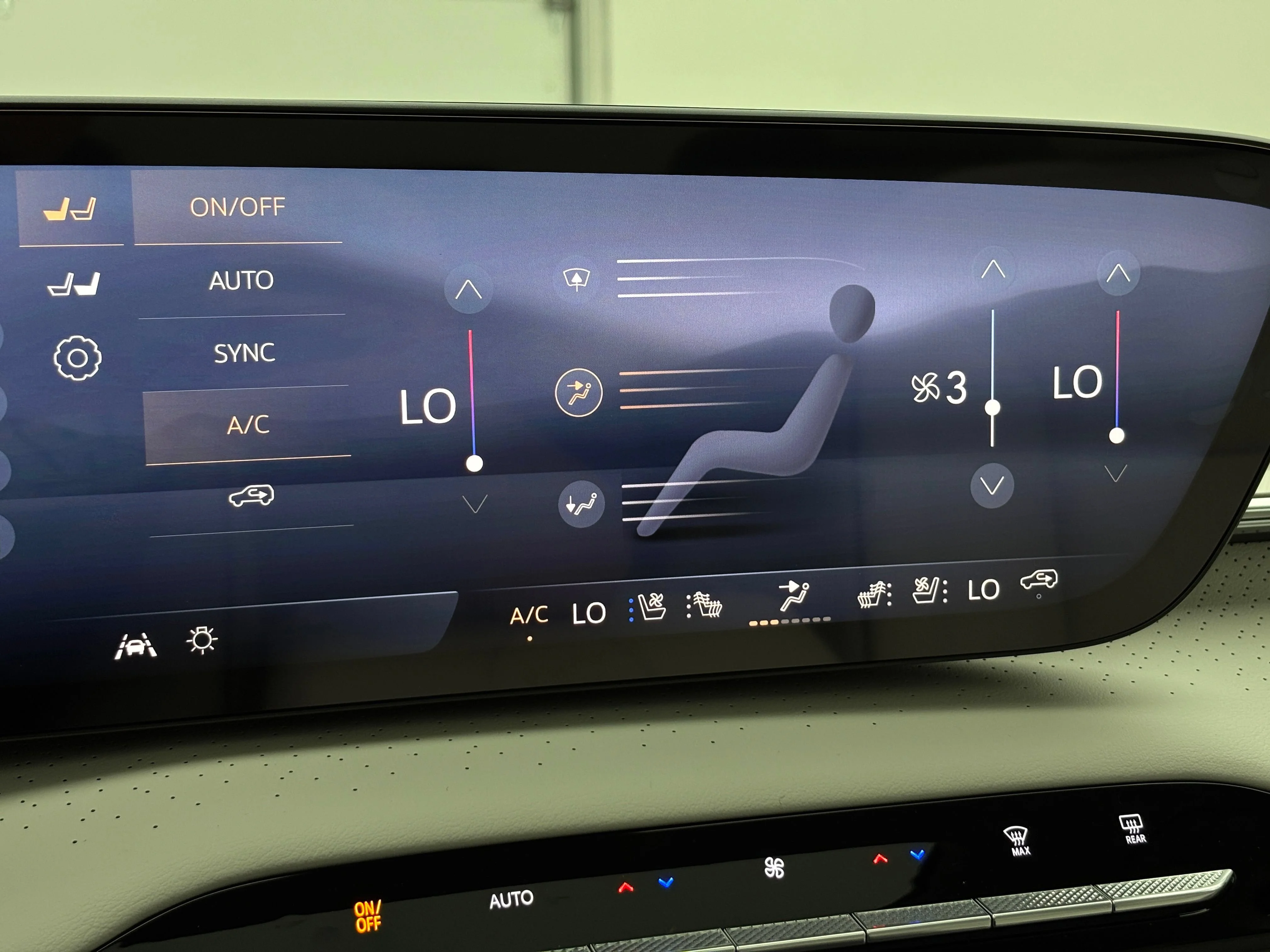 2026 Buick Enclave Avenir - Photo 37