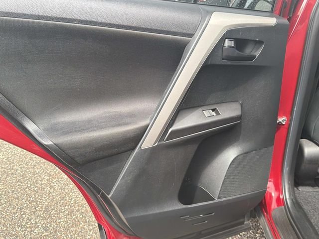 Used 2018 Red Toyota LE image 12