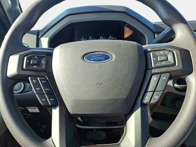 New 2026 Oxford White Ford Base image 12