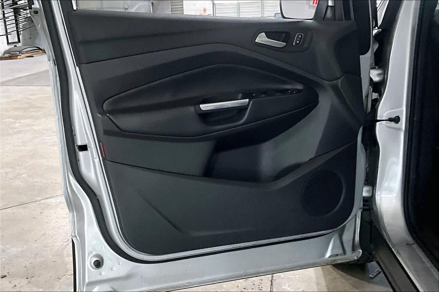 Used 2017 Ingot Silver Metallic Ford SE image 21