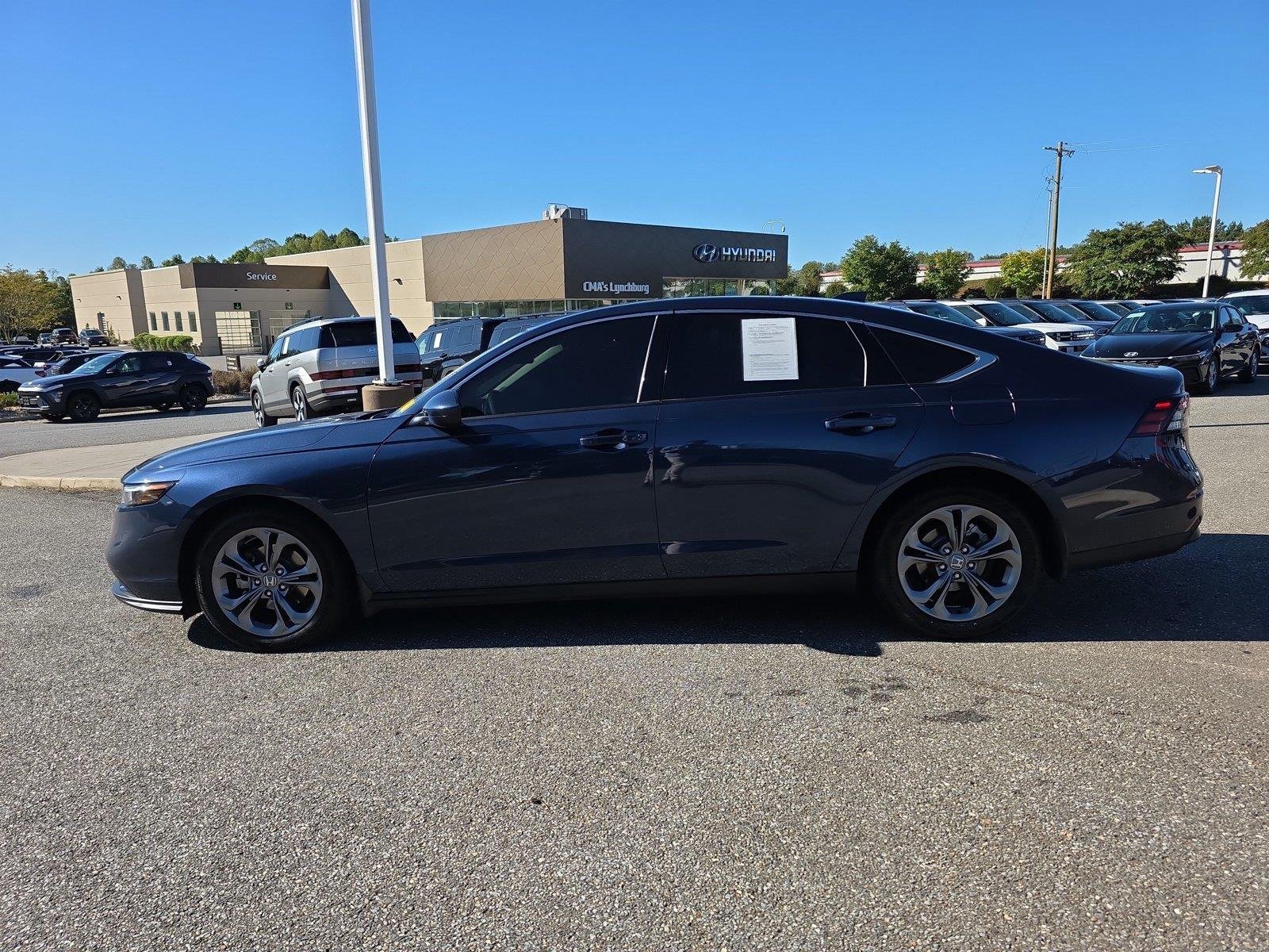 Used 2024 Canyon River Blue Metallic Honda EX image 3