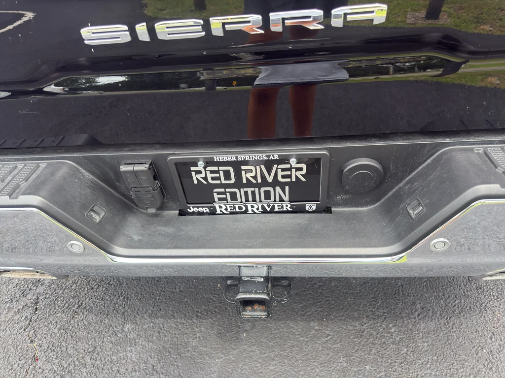 Used 2025 Onyx Black GMC SLT image 10