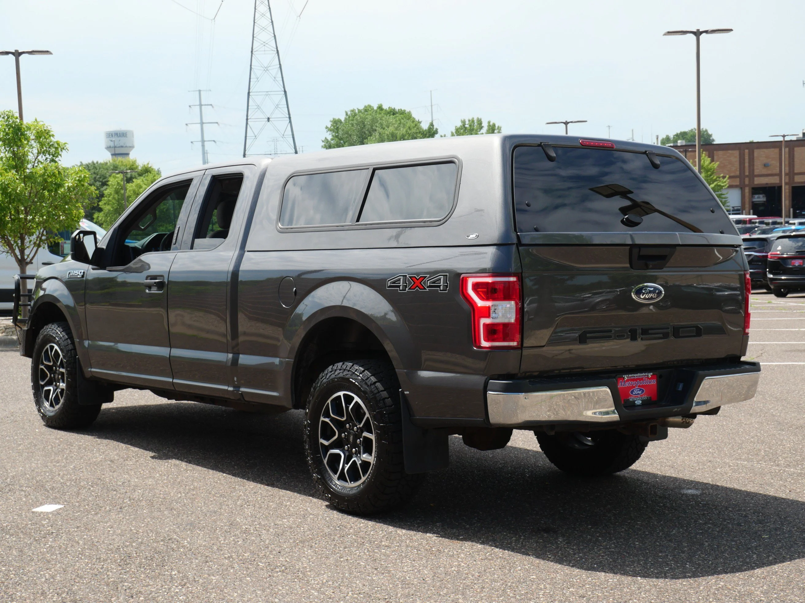 Used 2019 Magnetic Metallic Ford XLT 4WD SuperCab 6.5 Box image 4