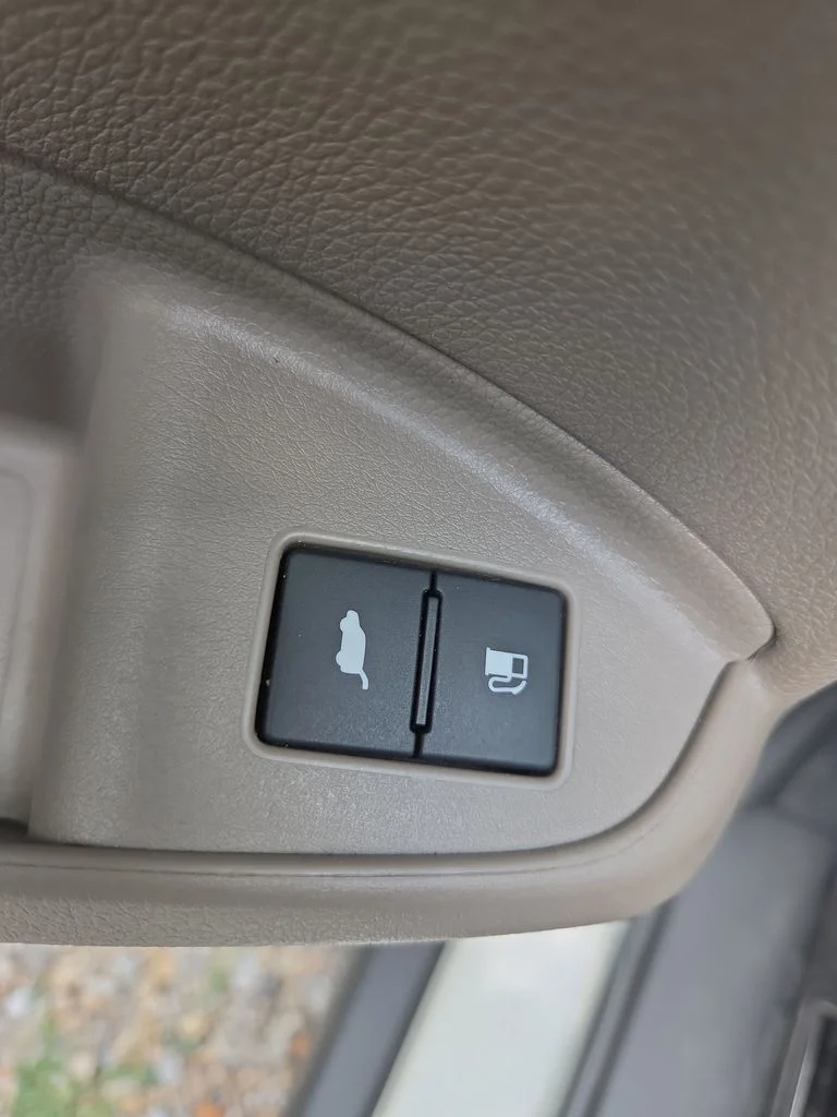 Used 2016 White Honda Touring image 31