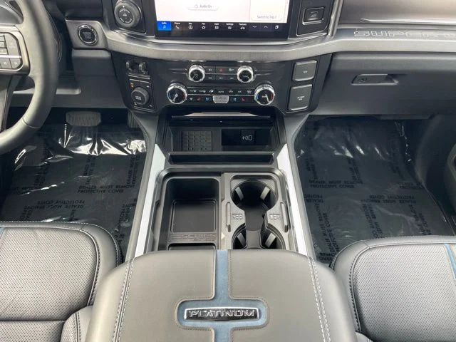2026 Ford F-250 Super Duty Platinum - Photo 12