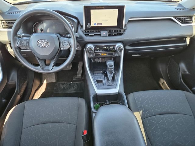 Used 2025  Toyota XLE image 9