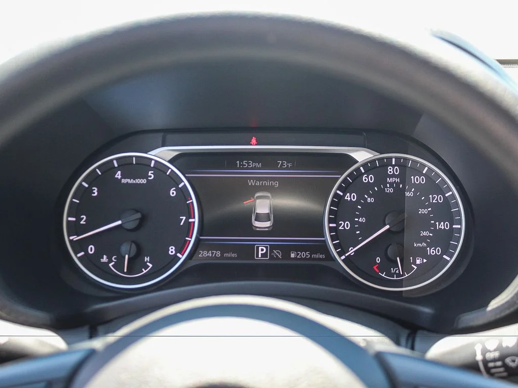 Used 2025 Aspen White Nissan SV image 23
