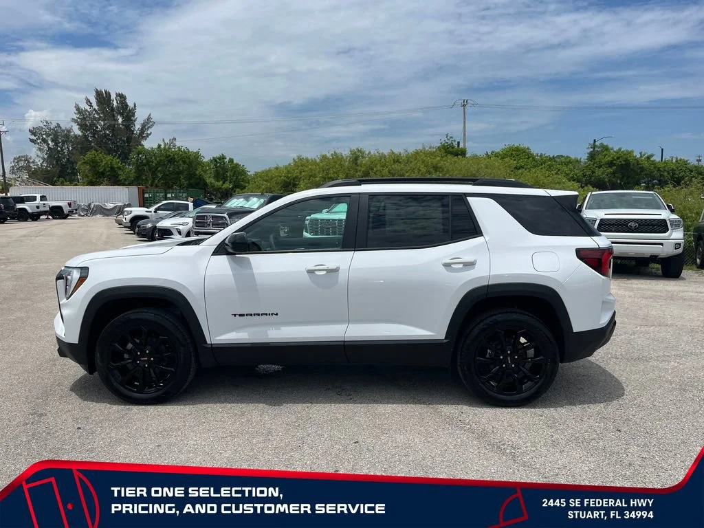 New 2026 Summit White GMC Elevation image 4