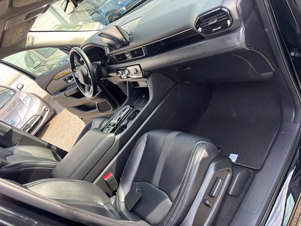 Used 2023 Black Honda EX-L image 30