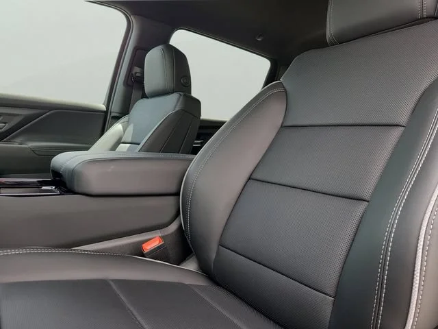 New 2026 Summit White Chevrolet LT - Extended Range image 21