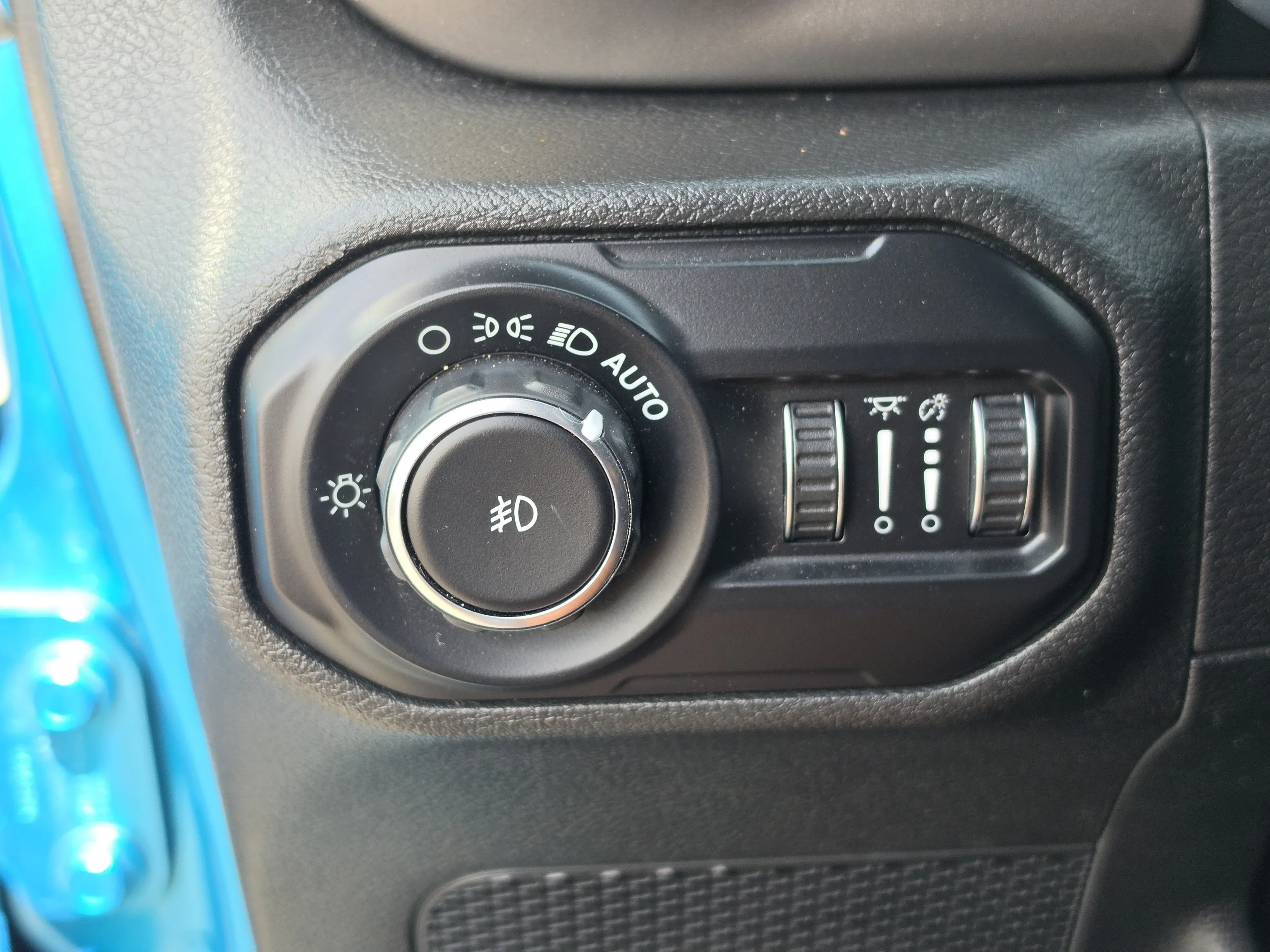 Used 2020 Bikini Pearlcoat Jeep Freedom image 32