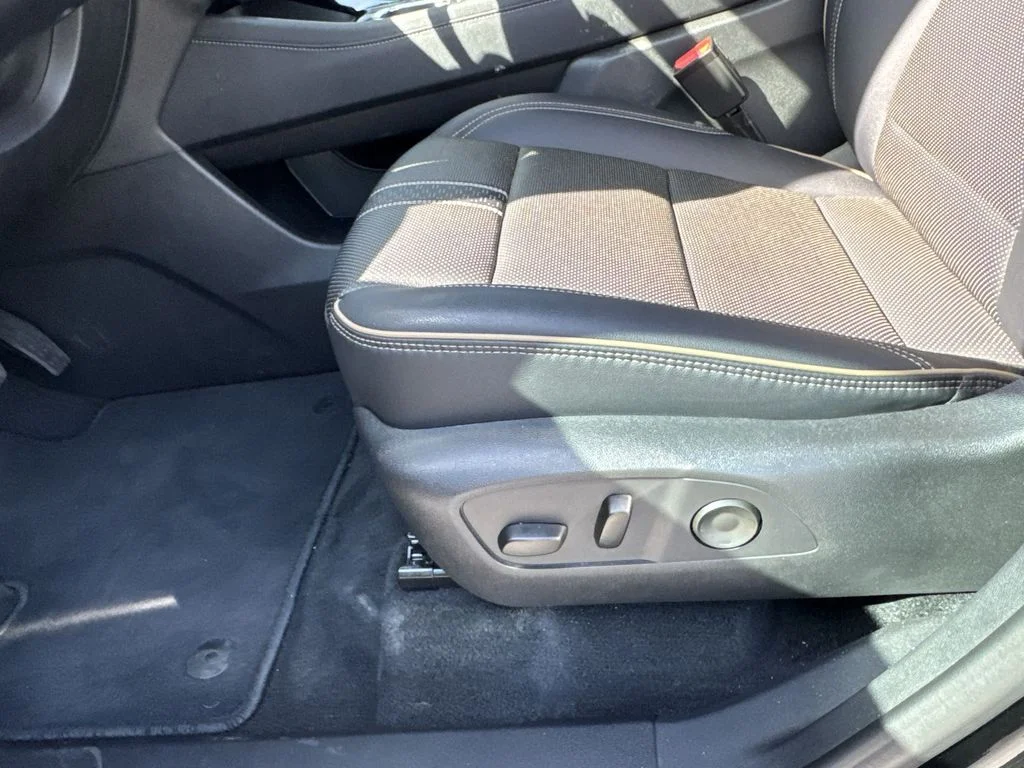 Used 2026 Black Chevrolet High Country image 19