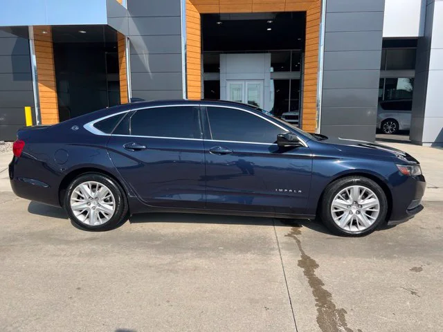 Used 2016 Blue Chevrolet LS image 2