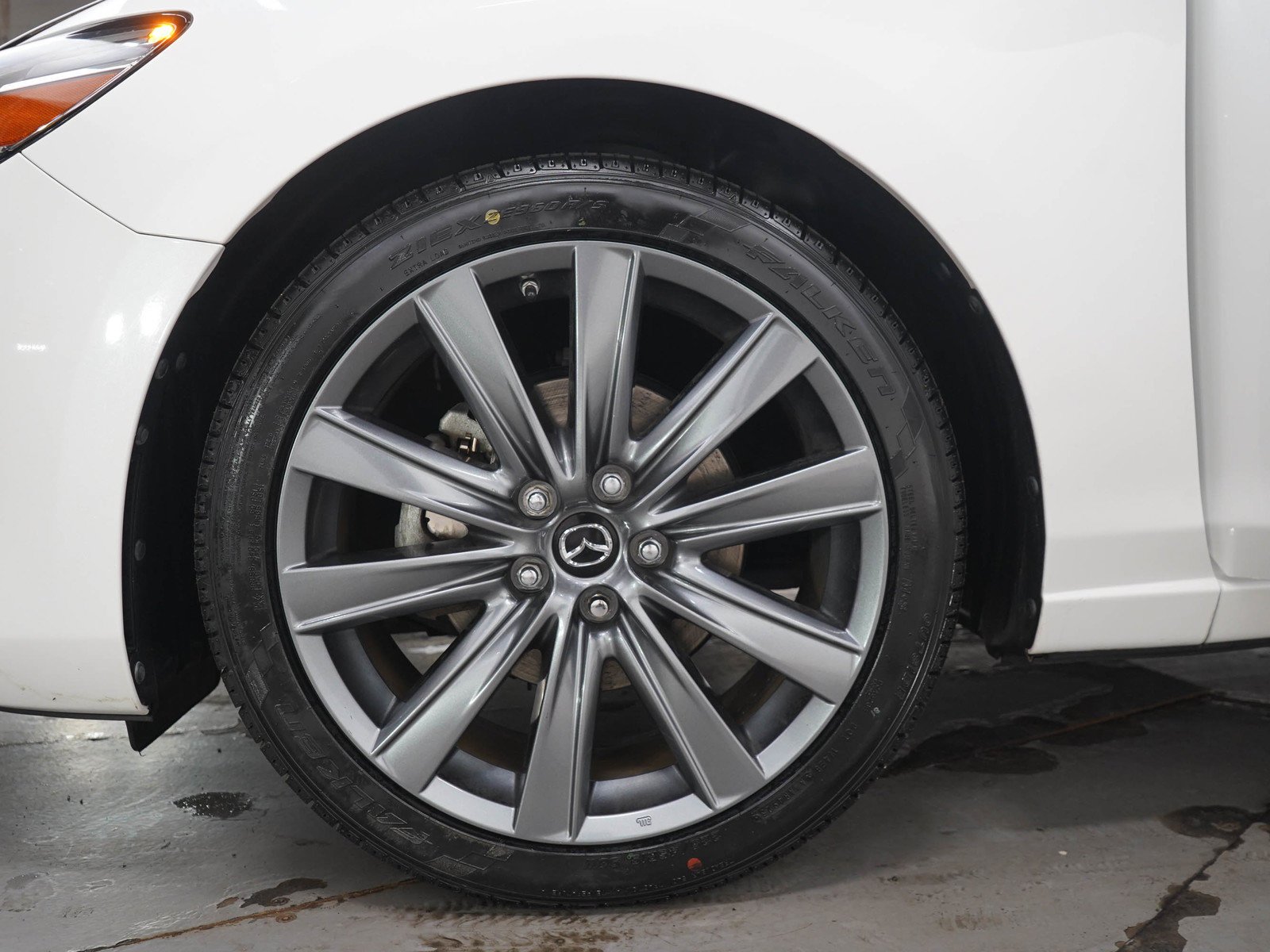 Used 2018 Snowflake White Pearl Mica Mazda Touring image 27