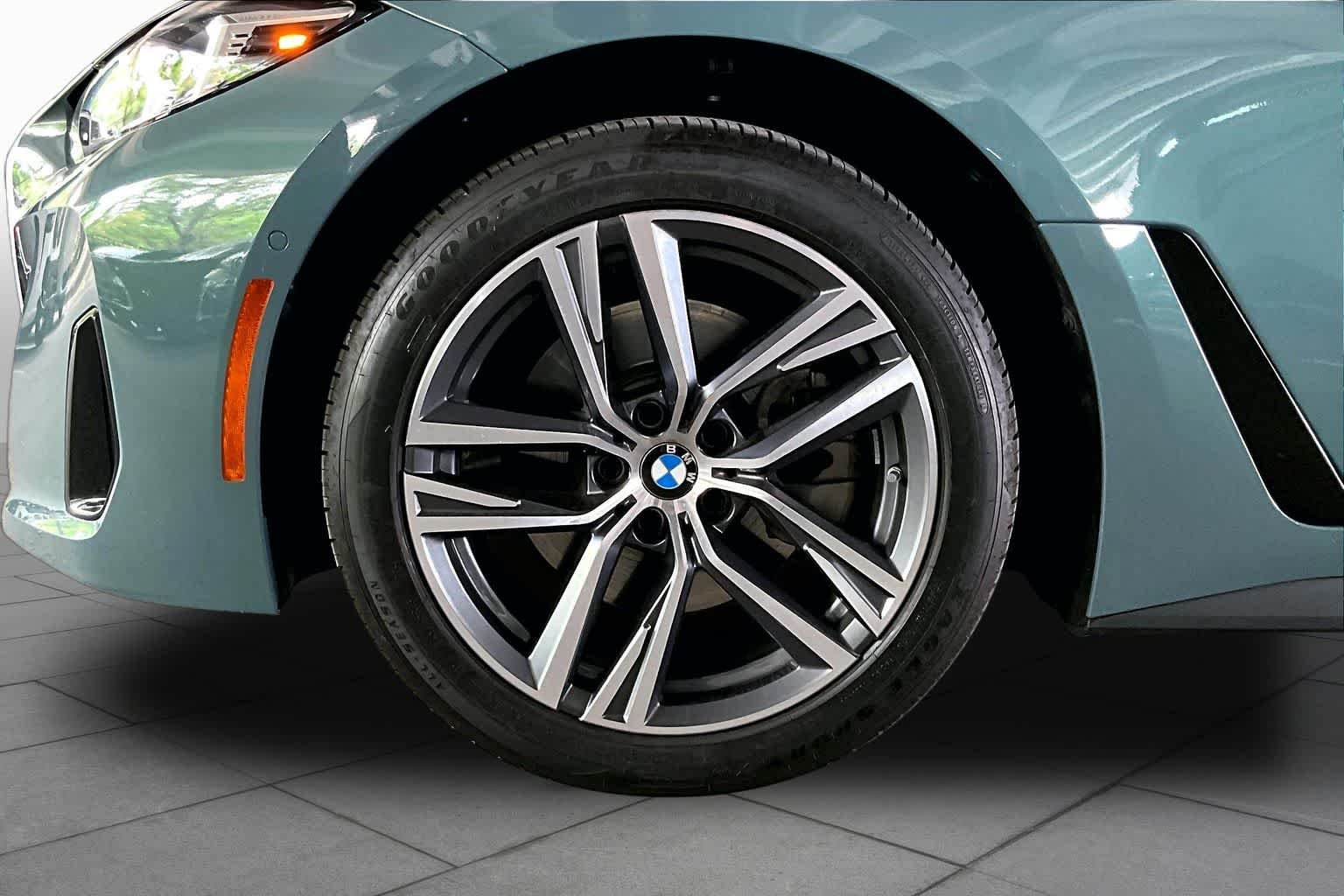 Used 2026 Cape York Green Metallic BMW 430i image 10
