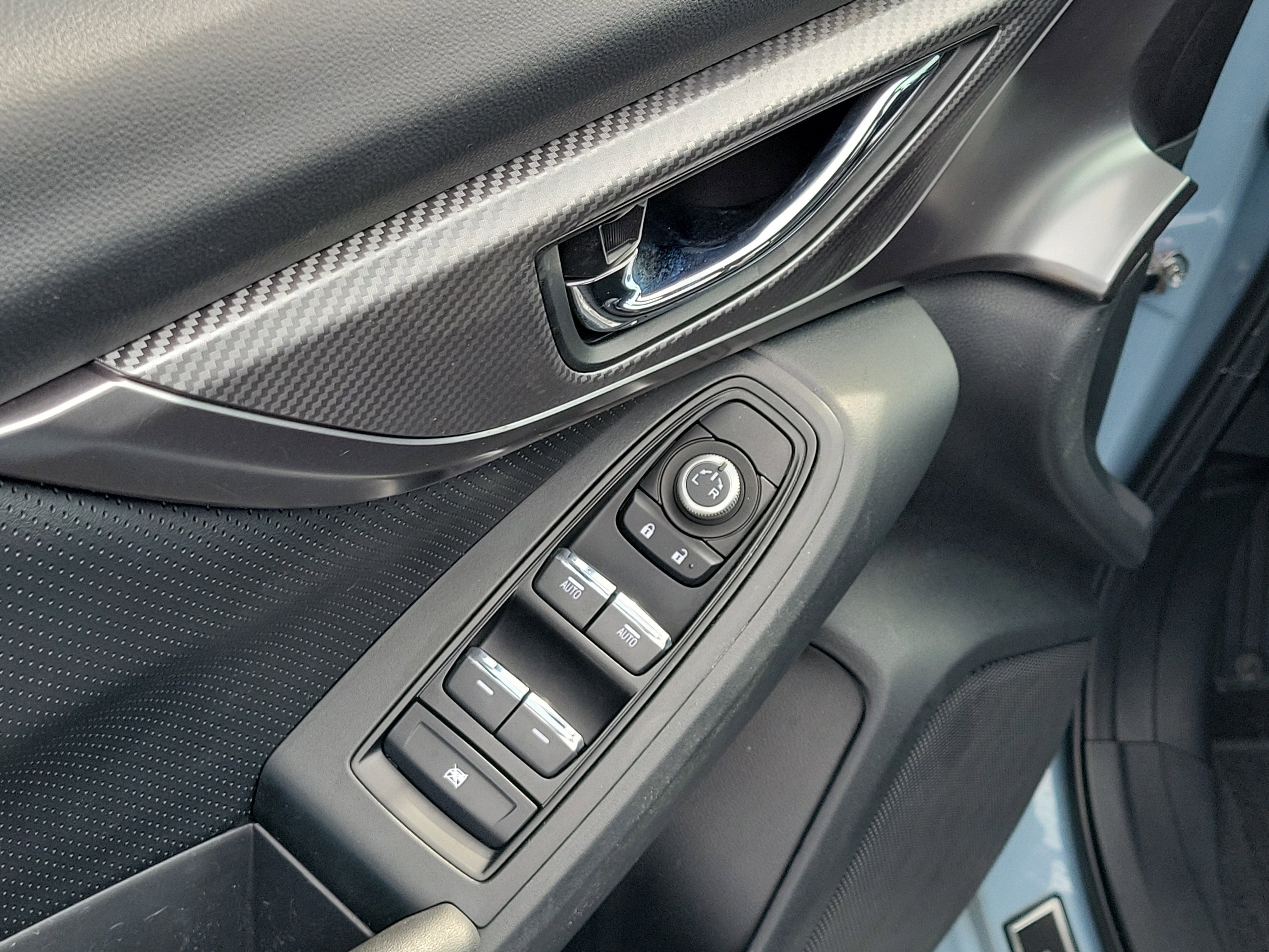 Used 2021 Cool Gray Khaki Subaru Limited image 19