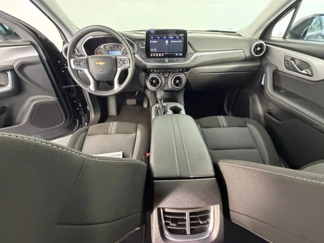 Used 2025 Black Chevrolet LT image 13