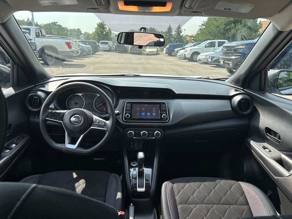 Used 2018 Silver Nissan S image 14