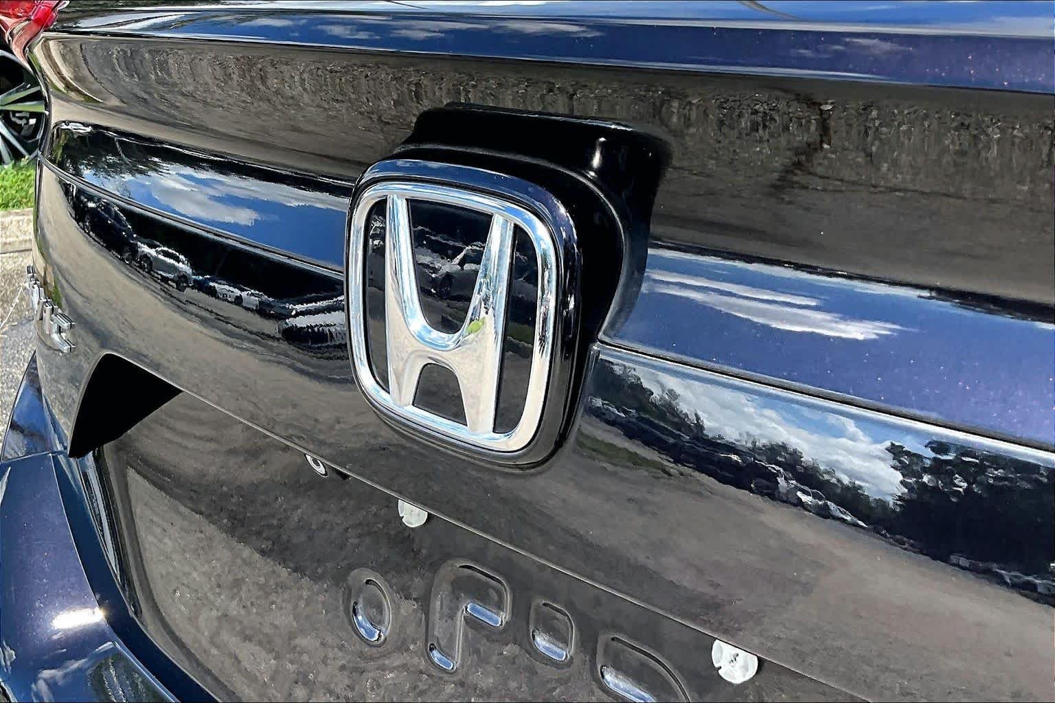 Used 2018  Honda LX image 31