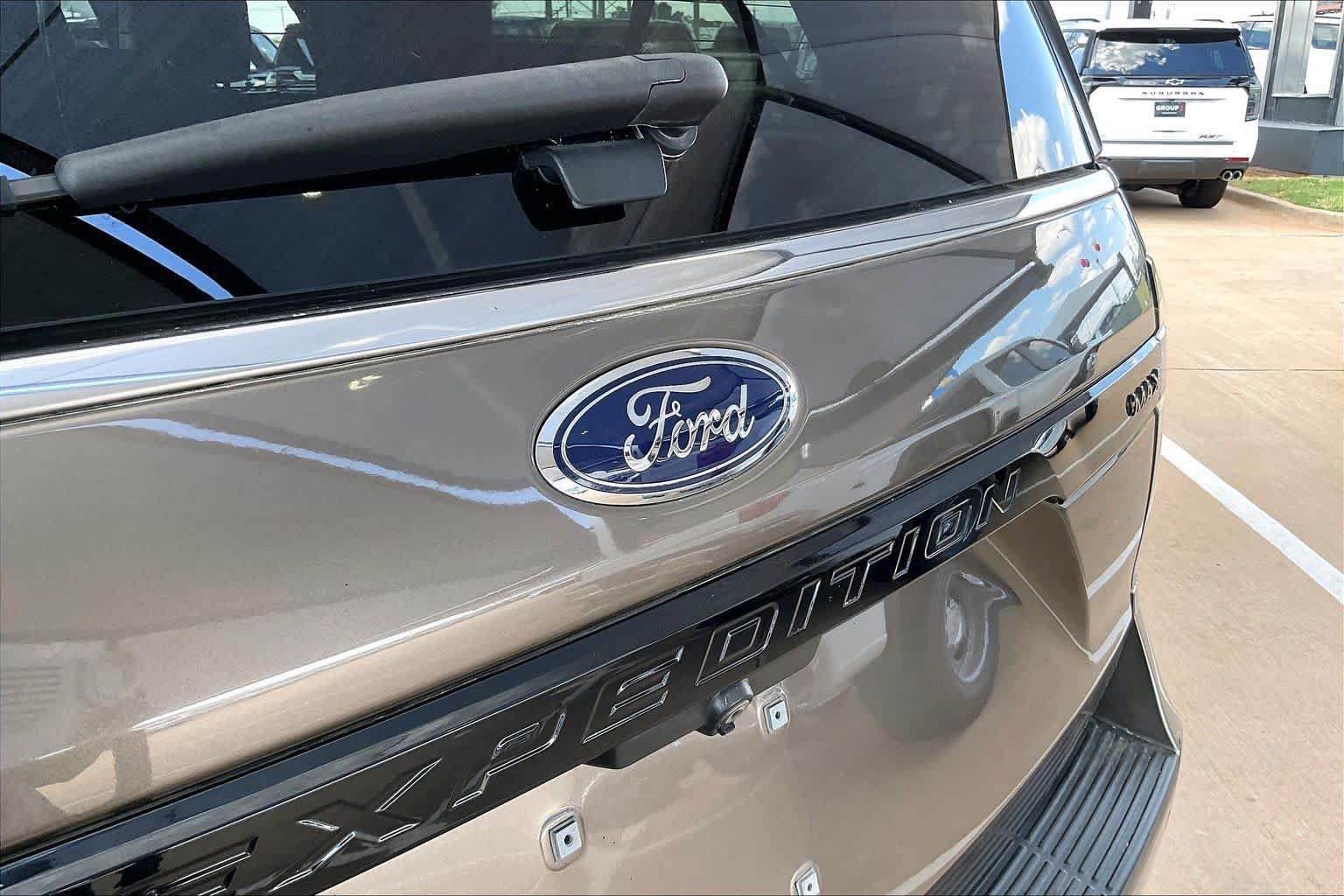 Used 2019 Stone Gray Ford Limited image 31