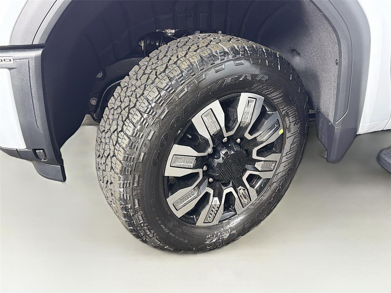 2026 GMC Sierra 2500HD Denali - Photo 38