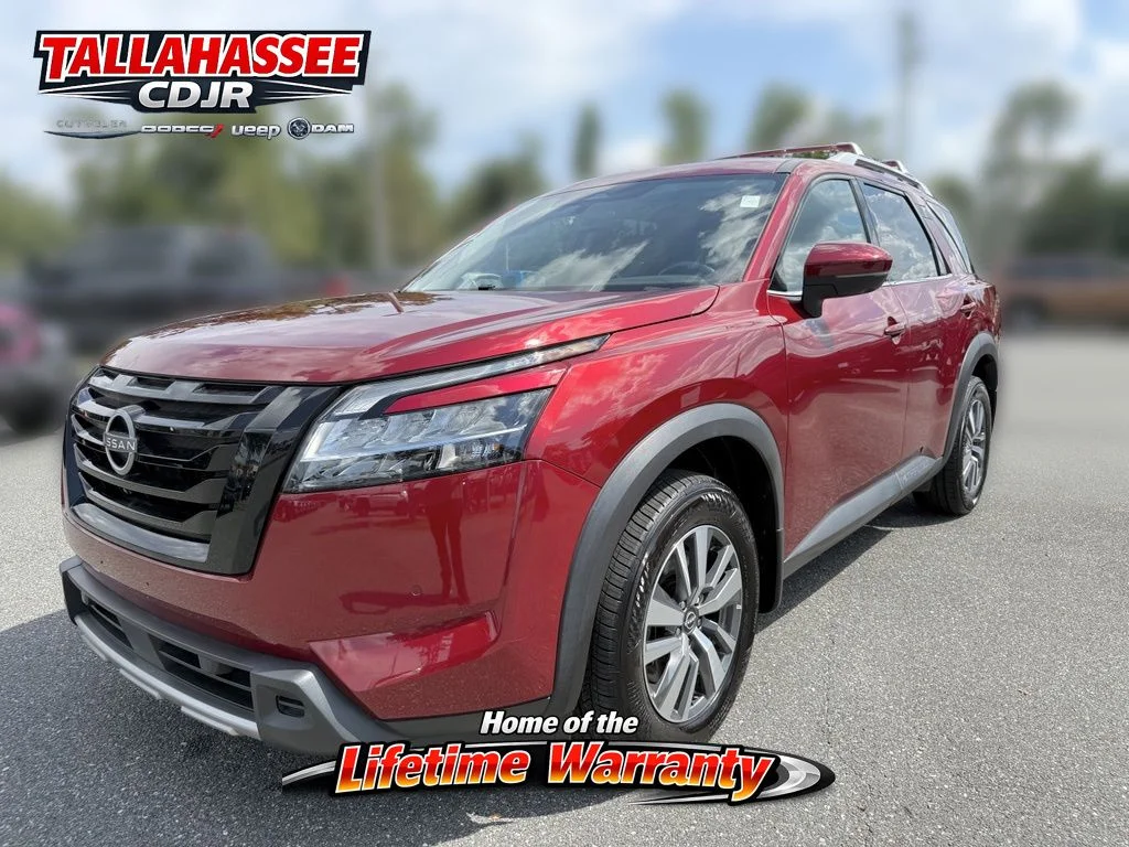 Used 2023 Scarlet Nissan SL image 9