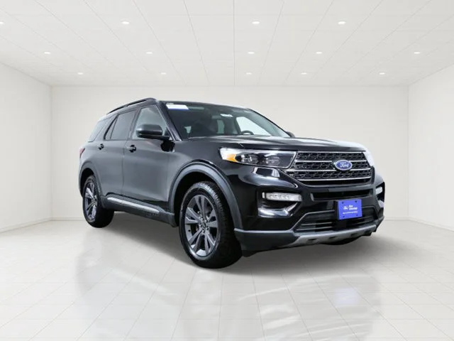 Certified Used 2023 Black Ford XLT image 1