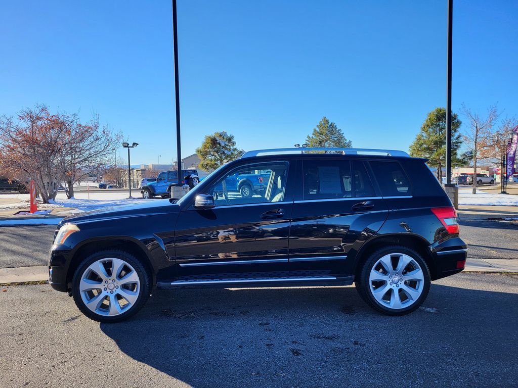 Used 2010 Black Mercedes-Benz GLK 350 image 8