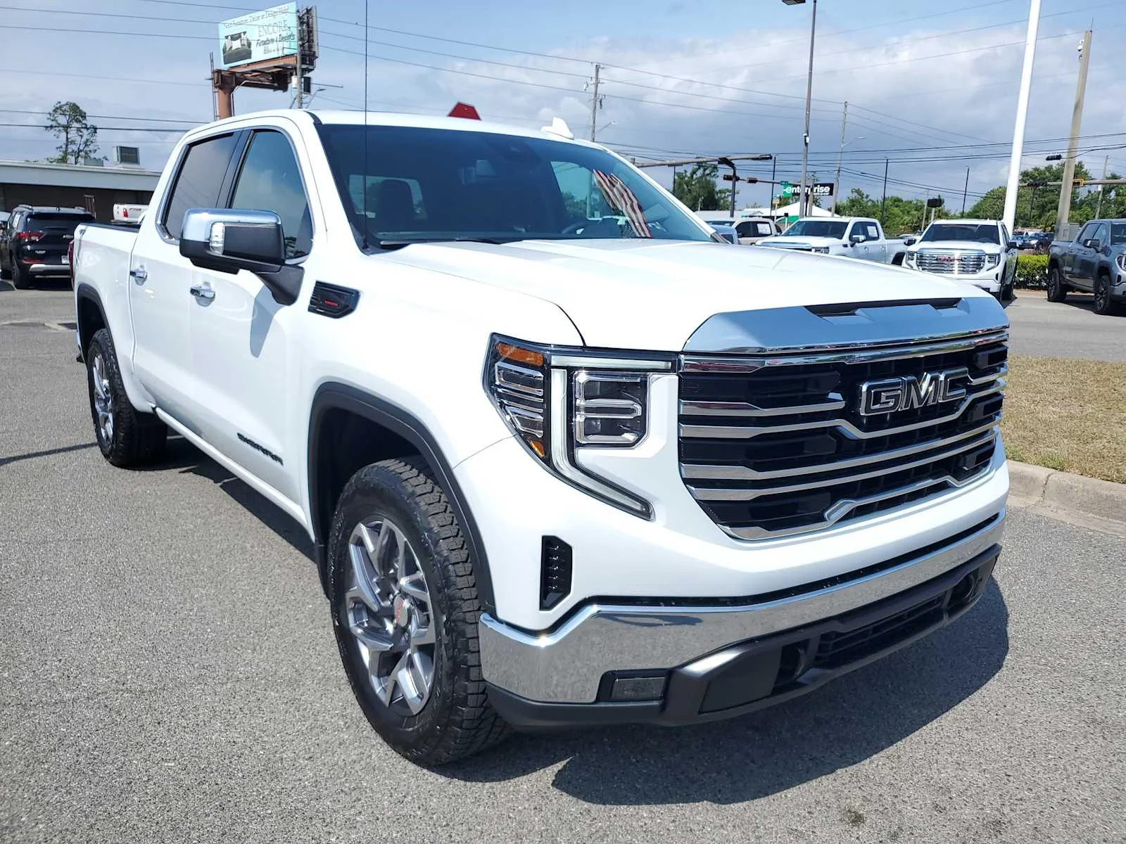 New 2026 Glacier White Tricoat GMC SLT image 8